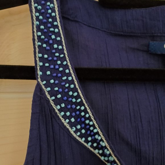 💥2/$30💥 Beaded lightweight blouse - like new! - Picture 4 of 4